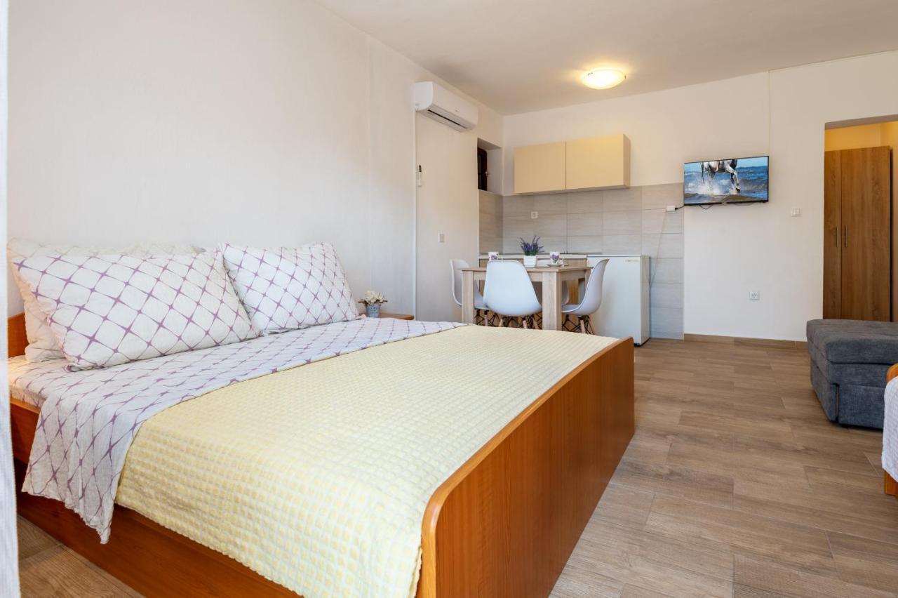 Apartmani Frane Неум Екстериор снимка
