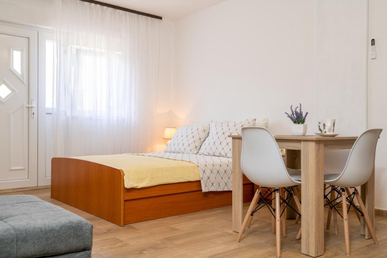 Apartmani Frane Неум Екстериор снимка