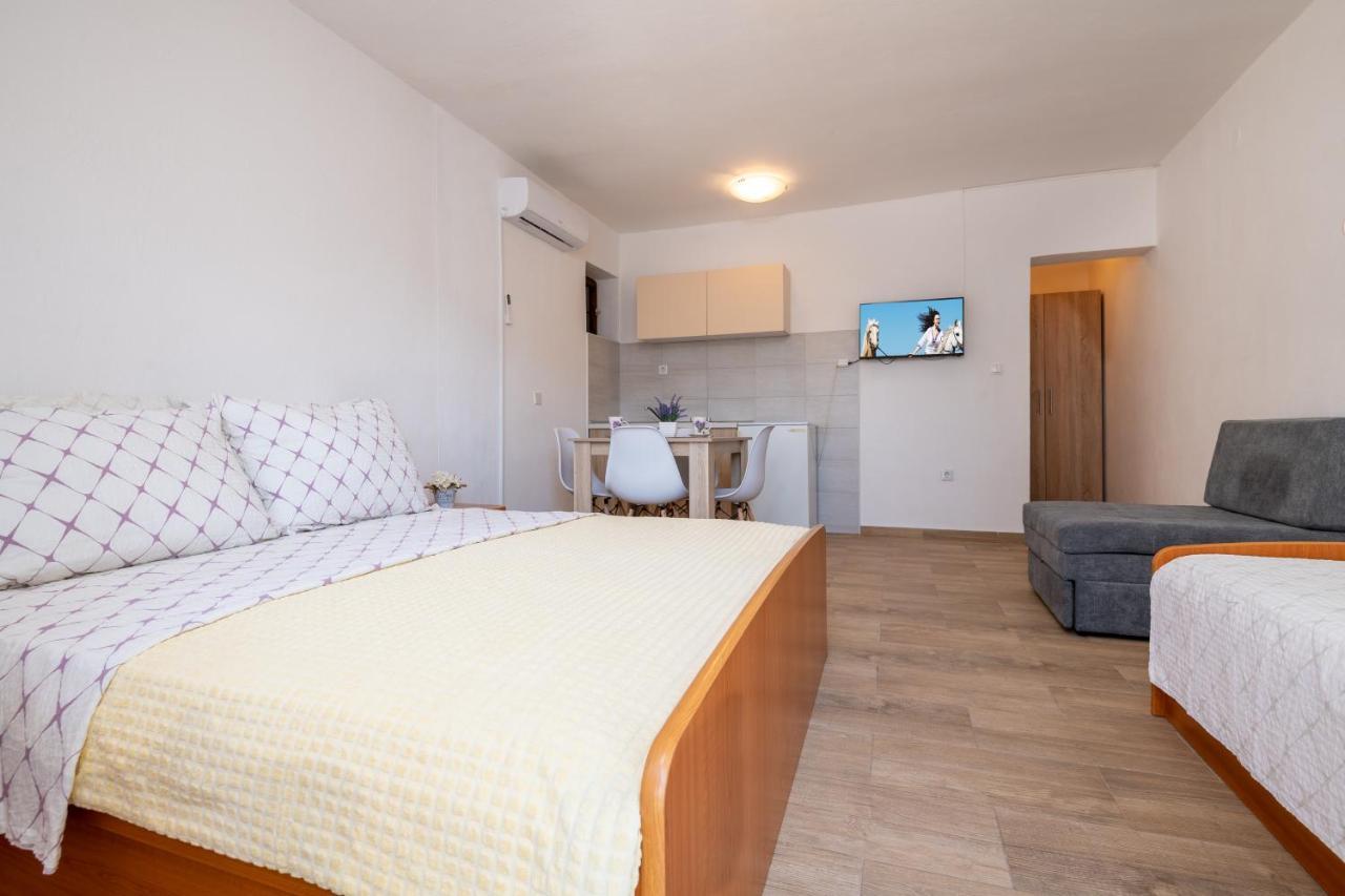 Apartmani Frane Неум Екстериор снимка